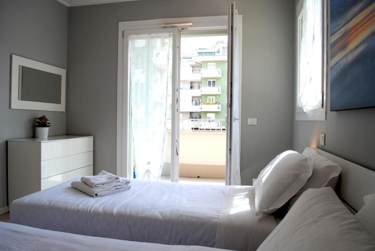 Bnbook - Metropolitan Expo Flat 4 Rho Zewnętrze zdjęcie